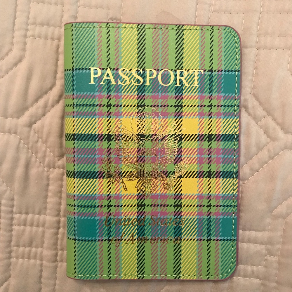 NWOT • Plaid Passport Cover
